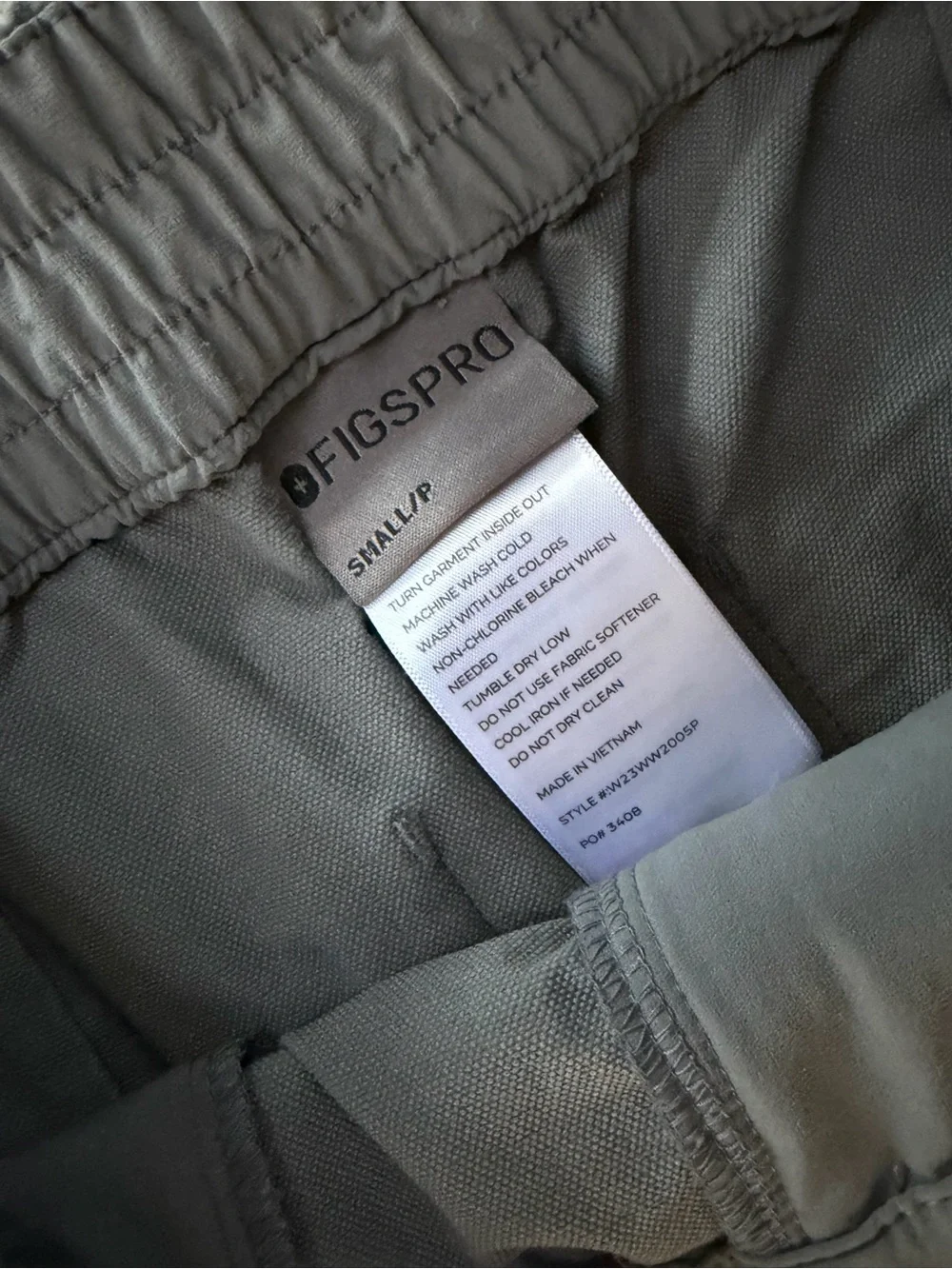 FIGS PRO Straight Leg Scrub Pants Gray Women’s Small Petite